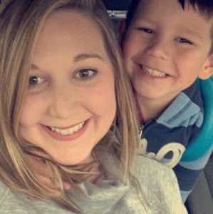 Meet your Posher, Danielle